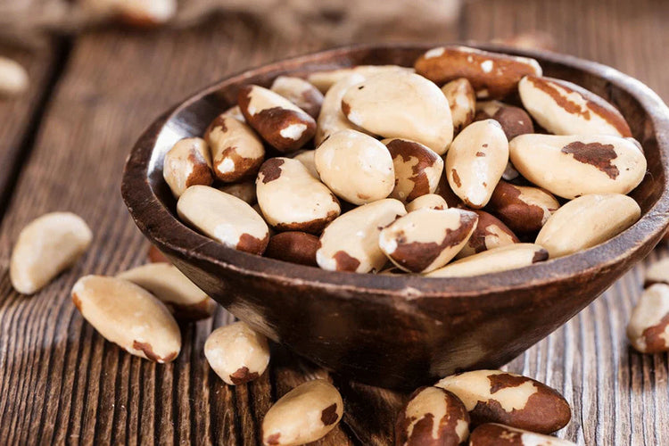 Die meisten Erwachsenen über 50 weisen einen Mangel dieser Nährstoffe auf, obwohl ihre Schilddrüse sie liebt